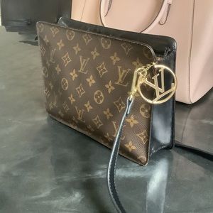 Final Price😁Louis Vuitton Small Crossbody